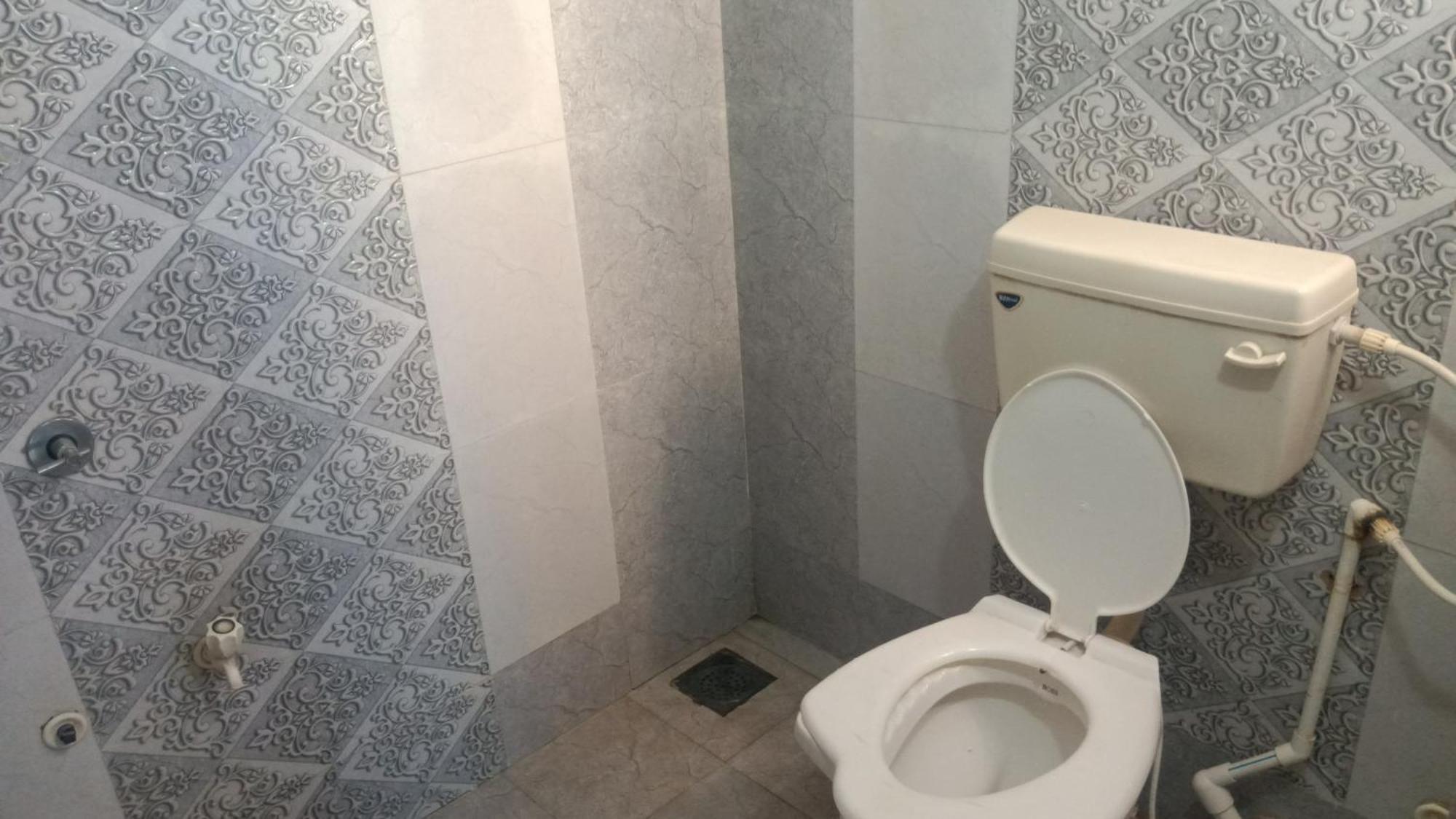 Dwarka Home Stay 2 Only Family Bilik gambar